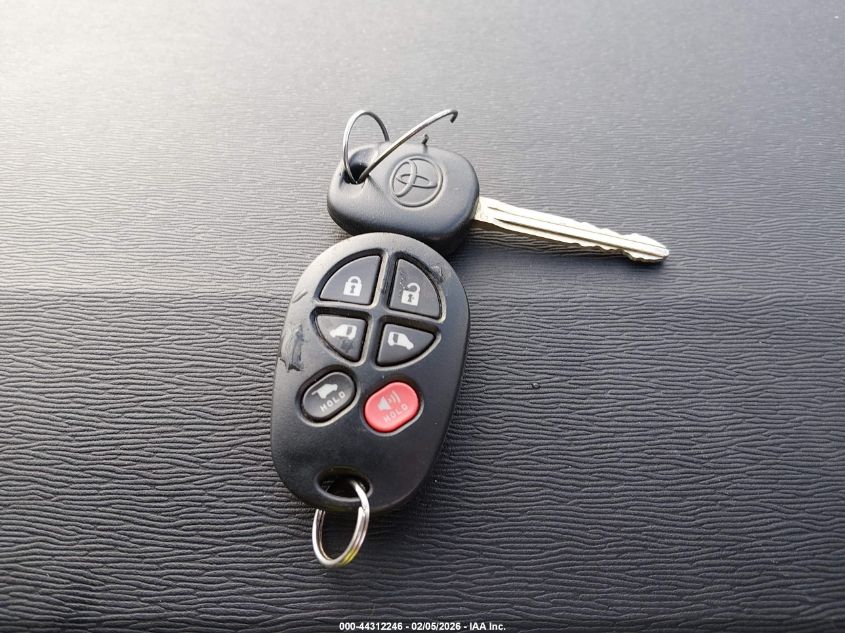 2011 Toyota Sienna Xle V6 VIN: 5TDYK3DC4BS041928 Lot: 44312246