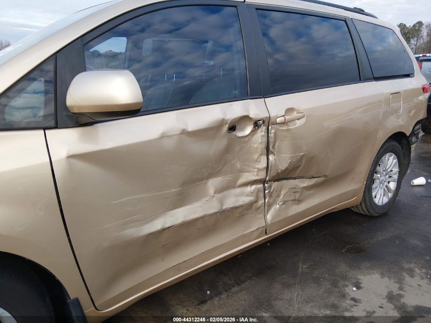 2011 Toyota Sienna Xle V6 VIN: 5TDYK3DC4BS041928 Lot: 44312246