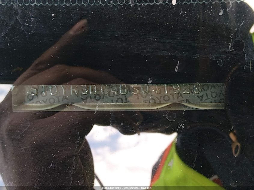 2011 Toyota Sienna Xle V6 VIN: 5TDYK3DC4BS041928 Lot: 44312246