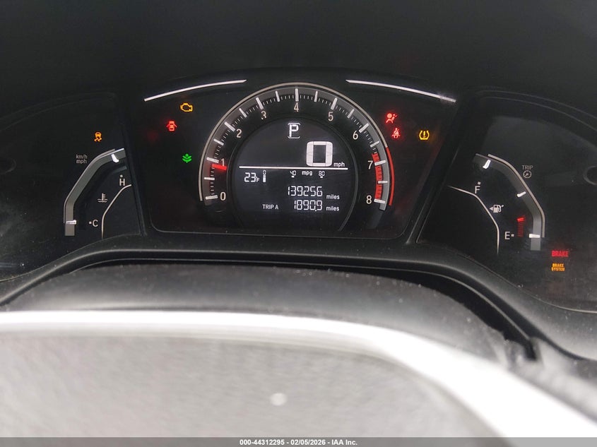 2HGFC2F52HH519656 2017 Honda Civic 2.0 Lx red