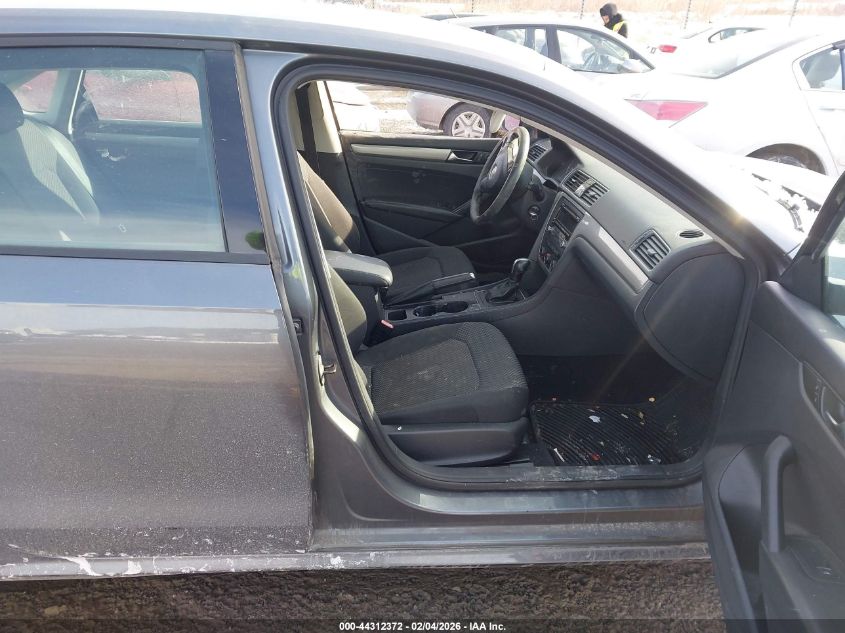 2013 Volkswagen Passat S