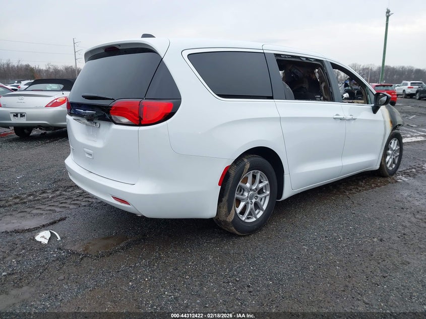 Vin: 2c4rc1cg3rr113439, lot: 44808827, chrysler voyager lx 20244