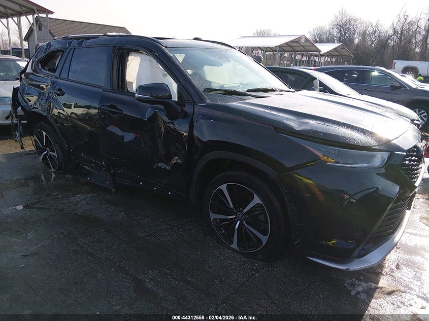 2022 Toyota Highlander Xse