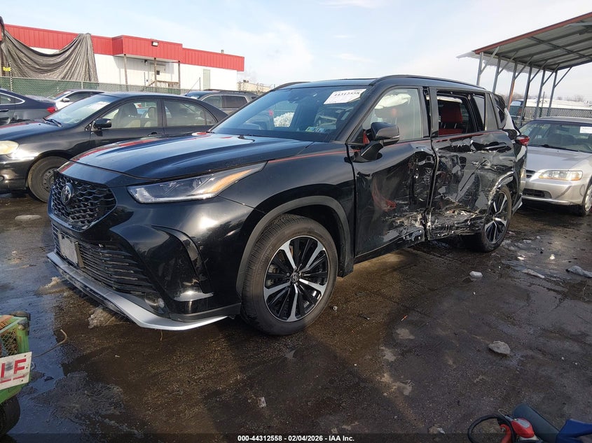 2022 Toyota Highlander Xse