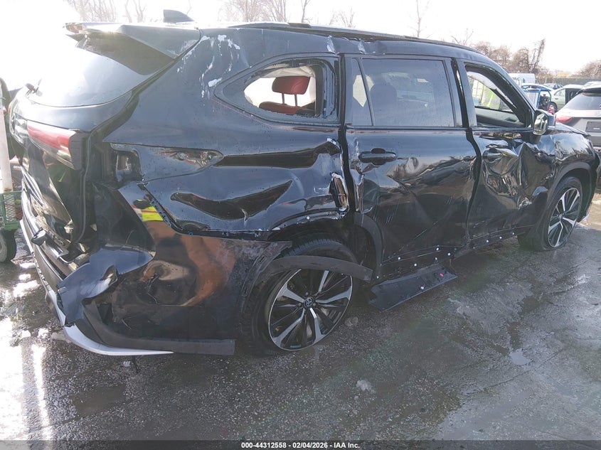 2022 Toyota Highlander Xse