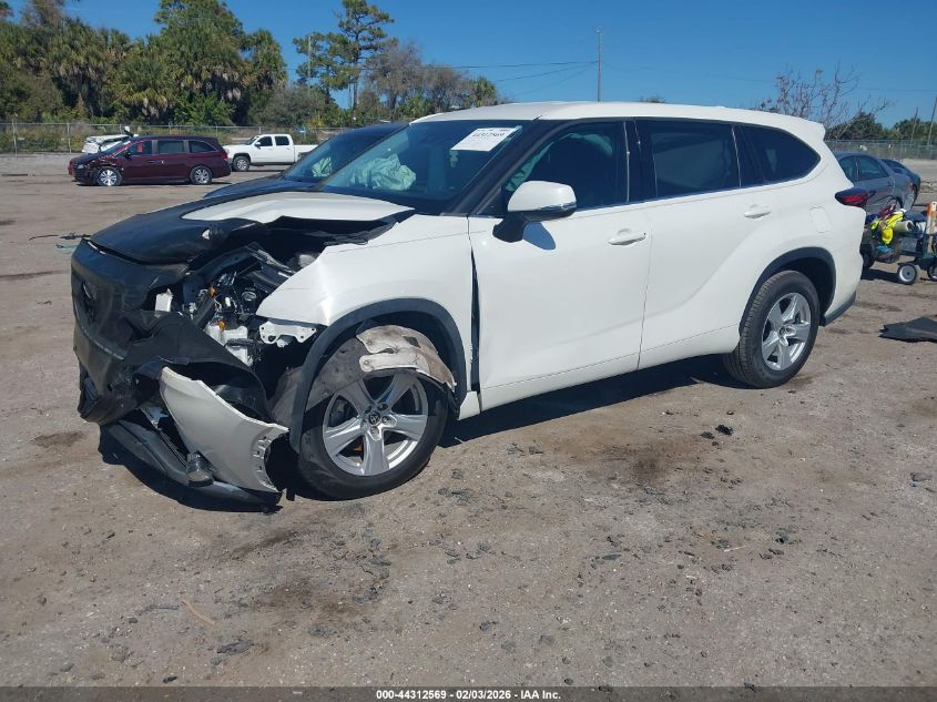 2021 Toyota Highlander Le