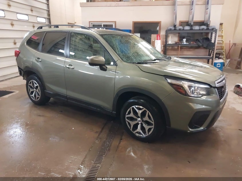 2020 Subaru Forester 2.5 Premium green Lot 111044312687 Vin JF2SKAJC0LH449252