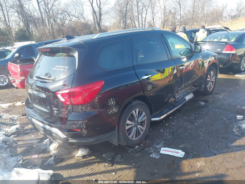 2019 Nissan Pathfinder Sv