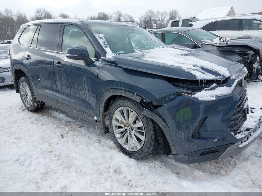 TOYOTA HIGHLANDER PLATINUM