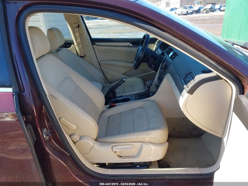 2014 Volkswagen Passat 1.8T Se