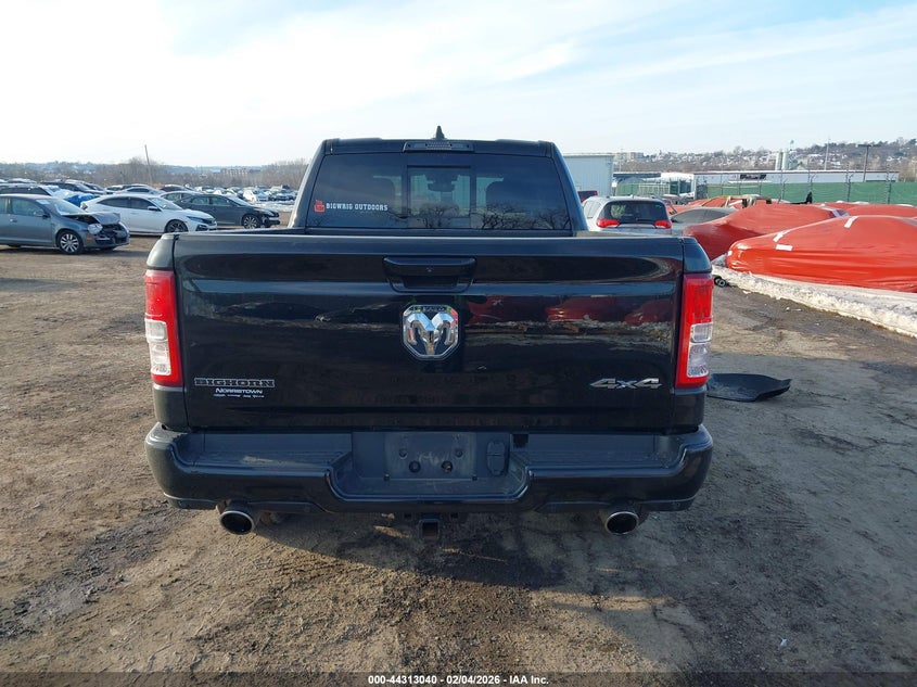 2020 RAM 1500 - vista 17