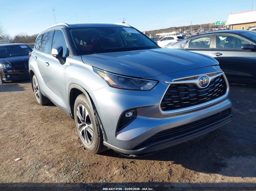 2022 Toyota Highlander Hybrid Xle