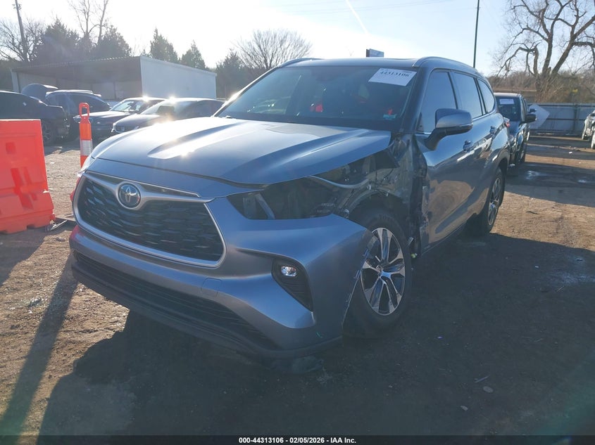 2022 Toyota Highlander Hybrid Xle