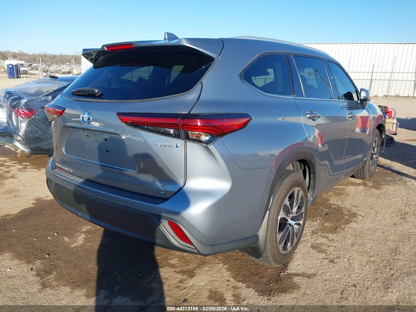 2022 Toyota Highlander Hybrid Xle