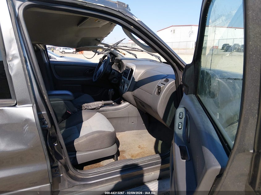 2005 Ford Escape Xls