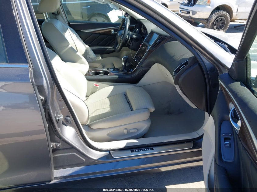 2015 Infiniti Q50 Sport