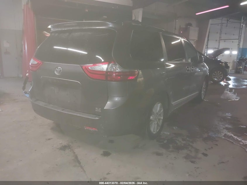 2017 Toyota Sienna Xle Premium 7 Passenger