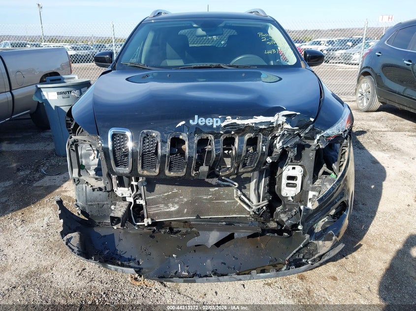 2018 Jeep Cherokee Latitude Fwd VIN: 1C4PJLCB4JD611976 Lot: 44313372