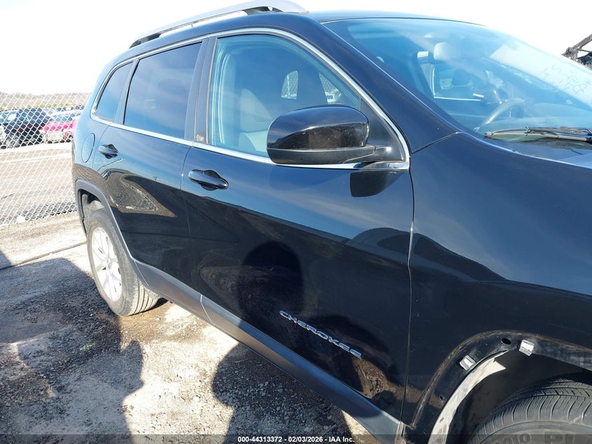 2018 Jeep Cherokee Latitude Fwd VIN: 1C4PJLCB4JD611976 Lot: 44313372