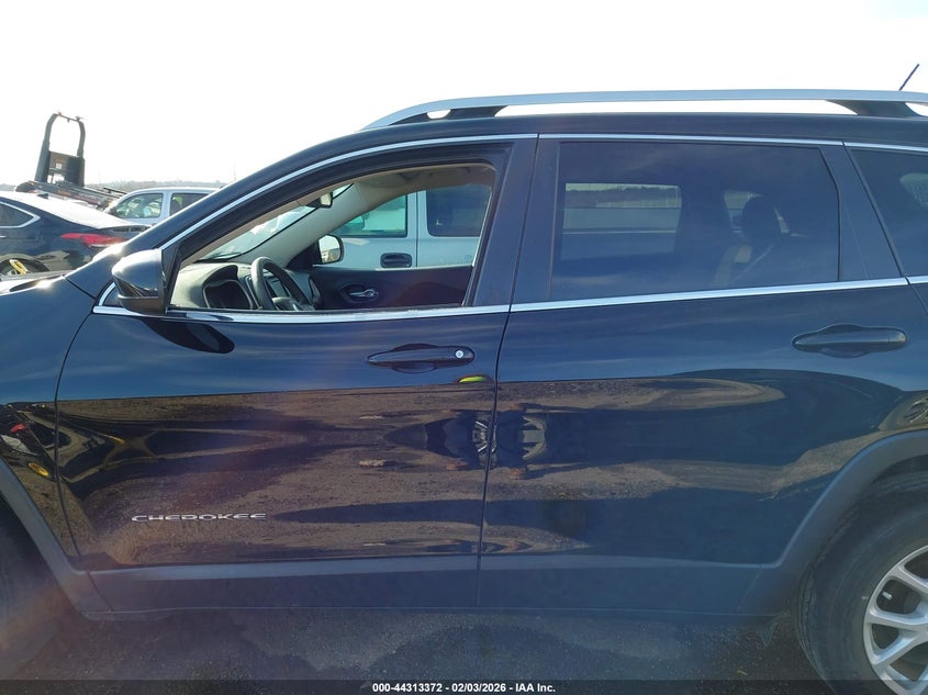 2018 Jeep Cherokee Latitude Fwd VIN: 1C4PJLCB4JD611976 Lot: 44313372
