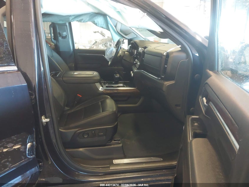 2022 GMC Sierra 1500 4Wd Short Box Slt