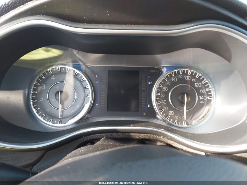 2015 Chrysler 200 Limited VIN: 1C3CCCAB6FN698913 Lot: 44313539