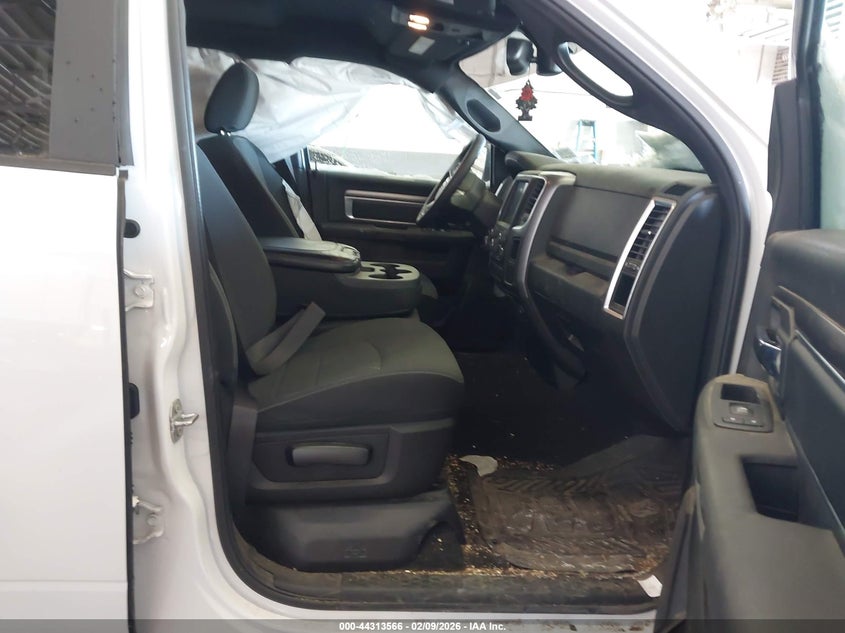 2022 Ram 1500 Classic Warlock 4X4 6'4 Box