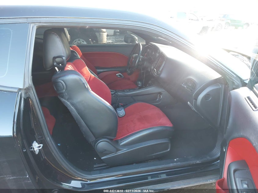 2018 Dodge Challenger 392 Hemi Scat Pack Shaker