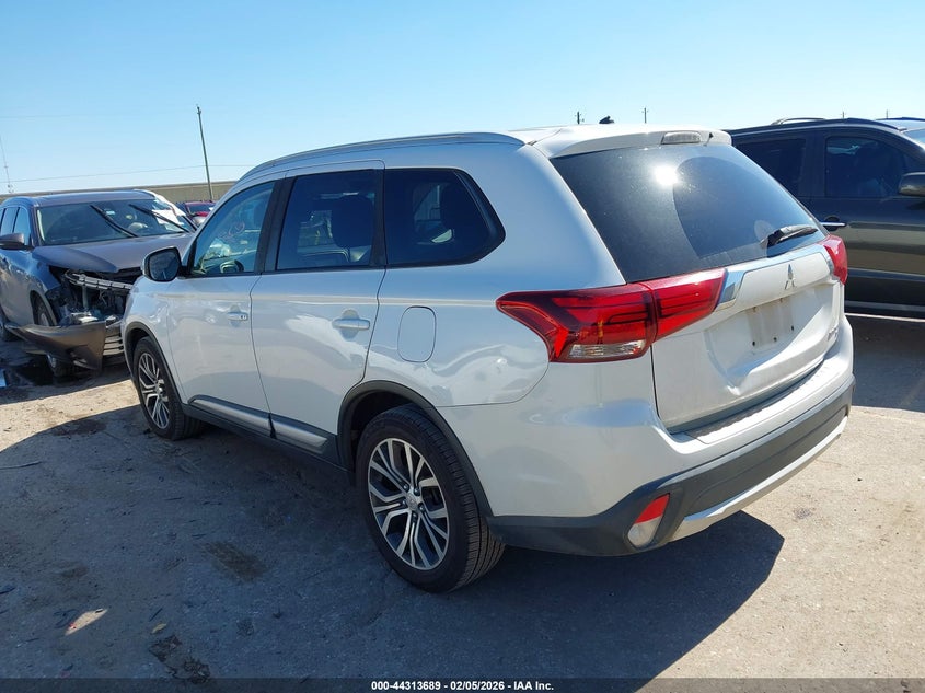 2016 Mitsubishi Outlander Se
