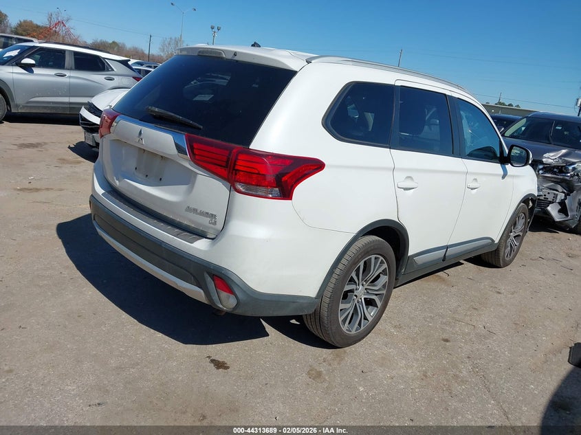 2016 Mitsubishi Outlander Se