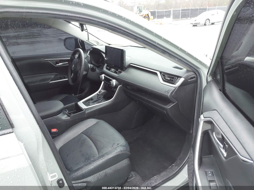 2023 Toyota Rav4 Xle Premium