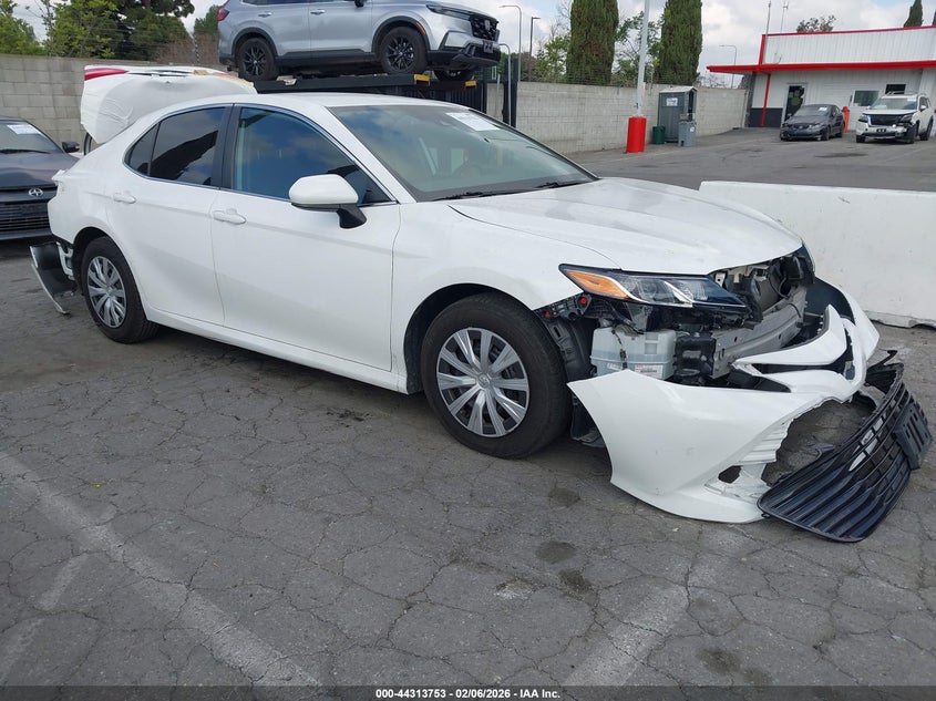 2019 Toyota Camry Hybrid Le