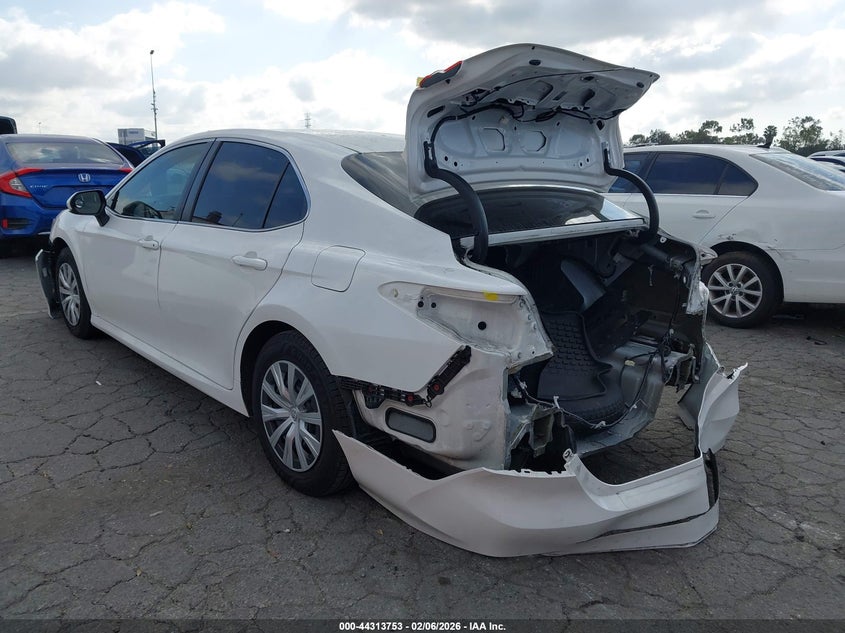 2019 Toyota Camry Hybrid Le