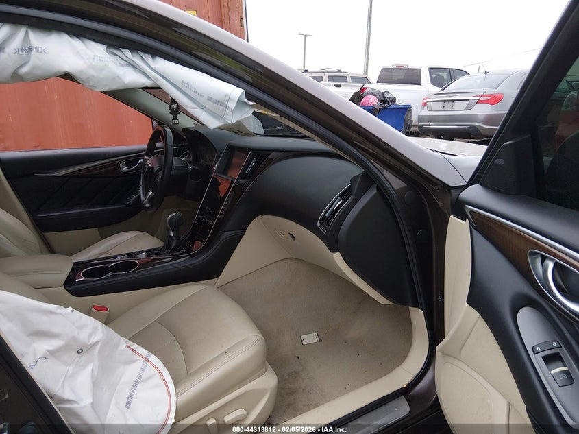 2015 Infiniti Q50 Premium