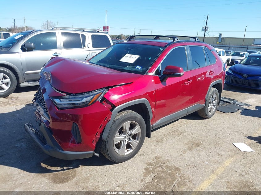2023 Toyota Rav4 Xle #2