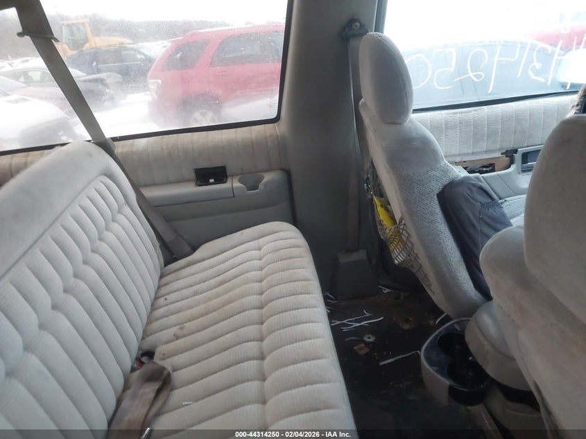 1992 Chevrolet Blazer K1500 VIN: 1GNEK18K4NJ358867 Lot: 44314250