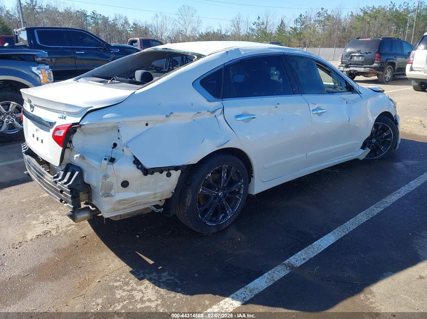 2016 Nissan Altima 2.5 Sr