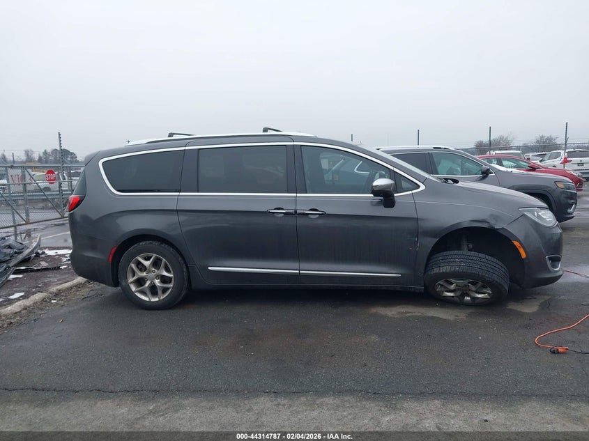 VIN 2C4RC1GG6HR528506 2017 CHRYSLER PACIFICA LIMITED