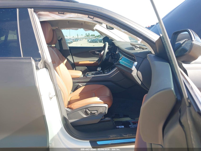 2022 Audi Q8 Premium 55 Tfsi Quattro Tiptronic