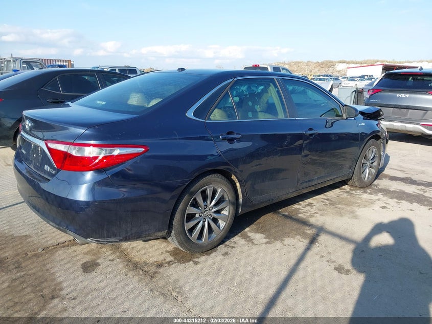 2015 Toyota Camry Hybrid Xle
