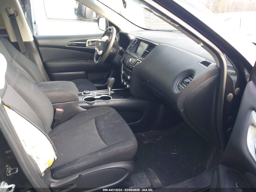 2017 Nissan Pathfinder S