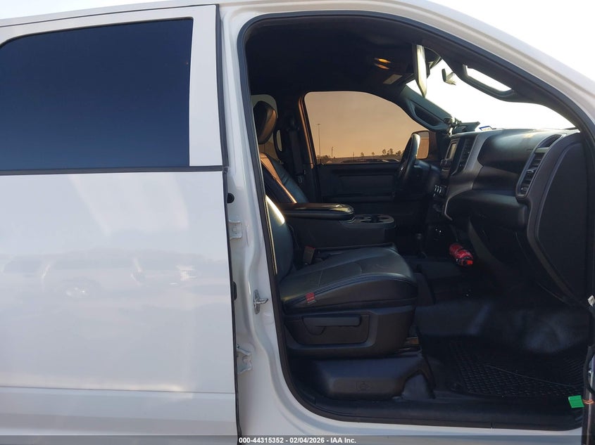 2022 Ram 2500 Tradesman 4X4 8' Box