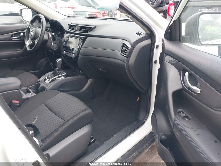 2019 Nissan Rogue Sv