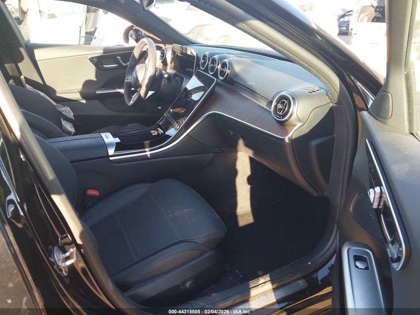 2025 Mercedes-Benz C 300