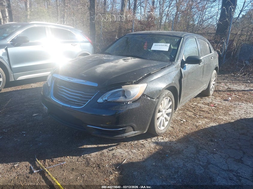2013 Chrysler 200 Touring