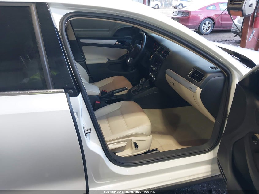 2013 Volkswagen Jetta Hybrid Sel