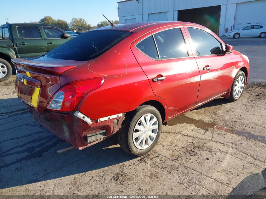 2018 Nissan Versa 1.6 S+
