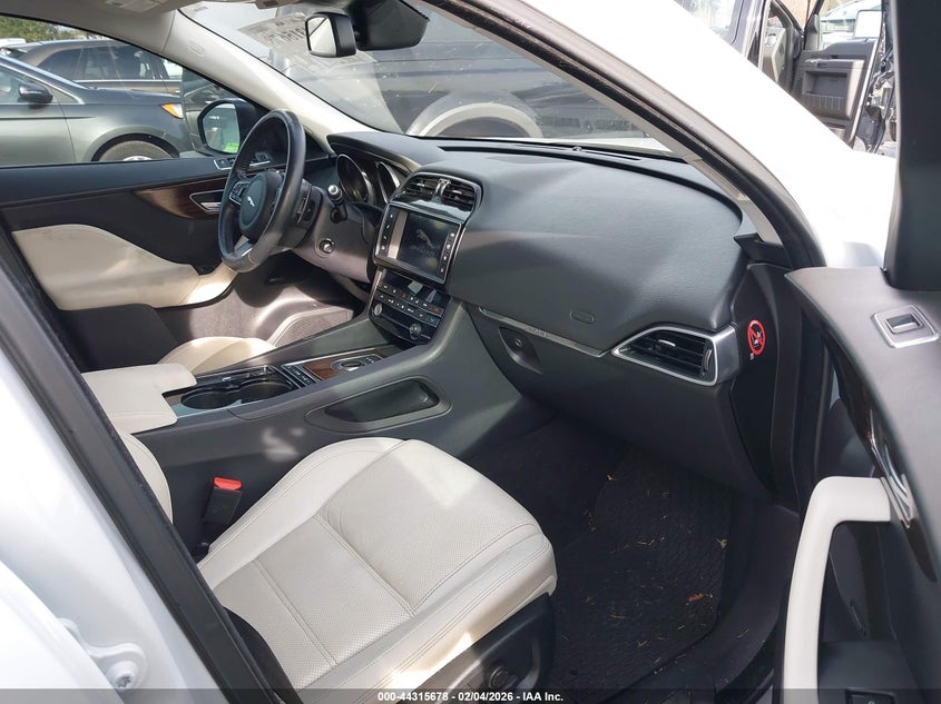 2017 Jaguar F-Pace 20D Prestige