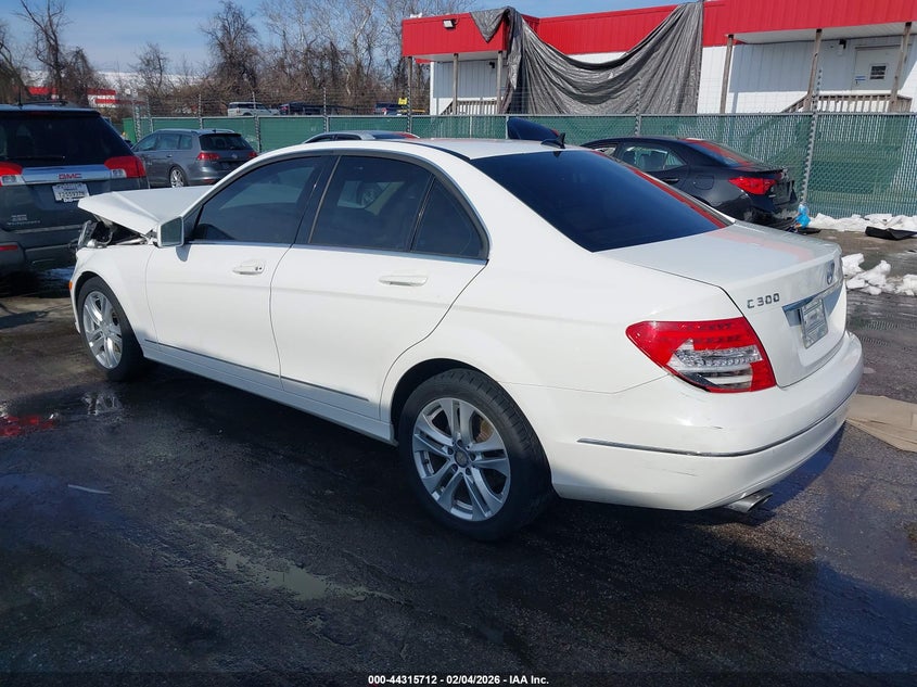 2014 Mercedes-Benz C 300 Luxury 4Matic/Sport 4Matic