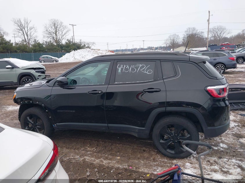 2019 Jeep Compass 2.4 Altitude 4X4 black Lot 111044315726 Vin 3C4NJDBB2KT682667